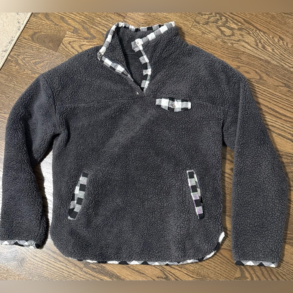 Women’s Amazon Pullover Shepra. Size M